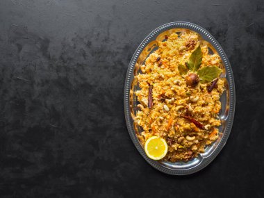 Geleneksel Hint vejetaryen Biryani. Sebze biryani tarifi