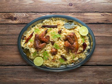 Arap geleneksel gıda kase Kabsa et ile