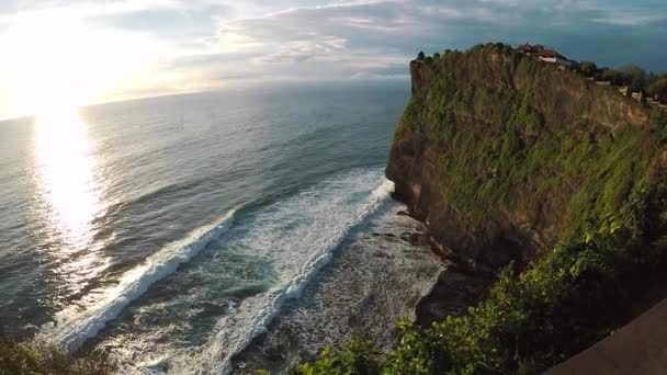 上からの眺め。インドネシア ・ バリ島ウルワツ — ストック動画