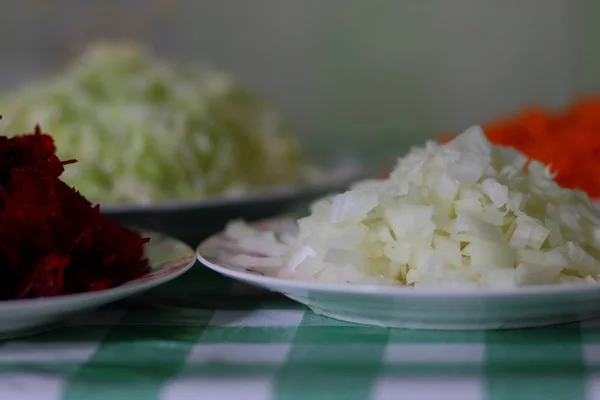 Сирі овочі натерті перед приготуванням — стокове фото