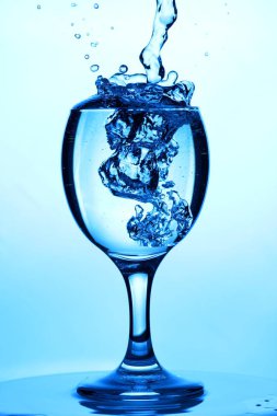 Bir meşrubat sıçramalarına yaz tatilleri için