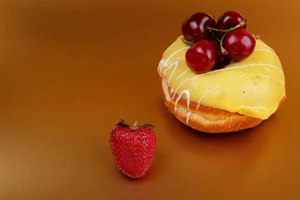 Pop art donut em férias — Fotografia de Stock