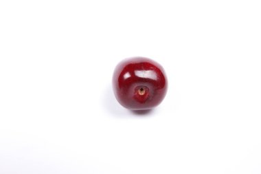 Kiraz ve boşluktaki kuş üzümü