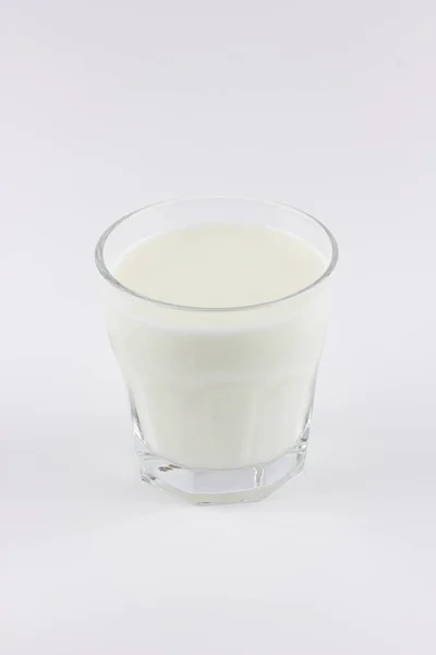 Yogur en un vaso transparente —  Fotos de Stock