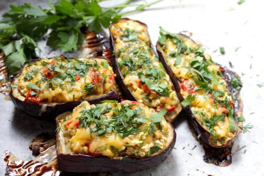 Fırından dolması patlıcan