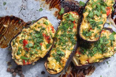 Fırından dolması patlıcan