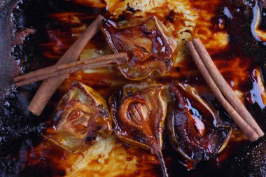 Bal ve tarçın için Restoran ile Armut tatlısı