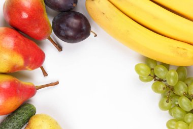 Meyve ve sebzeler üzerinde yazıt Tasarımcısı için bir yer ile beyaz bir arka plan