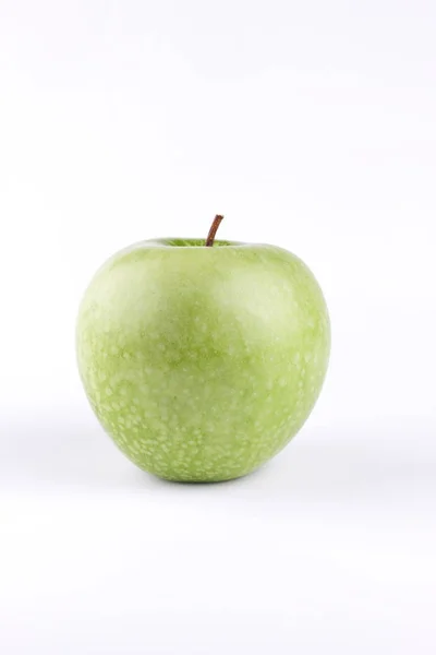 디자이너에 대 한 격리 하는 흰색 바탕에 녹색 사과 — 스톡 사진