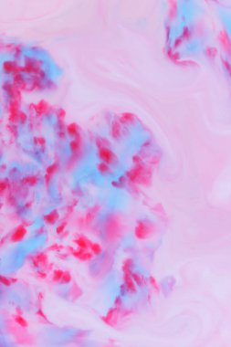 Sıvı, pembe minimalist arka plan üzerinde pop art model, tasarımcı, bir arka plan hazırlanması için pastel doku pembe mavi arka plan