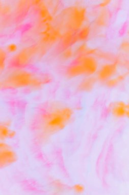 Turuncu pembe sıvı, turuncu minimalist arka plan, pop art model, tasarımcı, arka plan hazırlama, renkli pastel doku süt, sanat lekeleri.