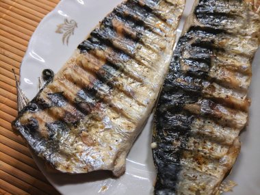 Bir bambu stand, Öğle Yemeği, basit gıda, üstten görünüm, boş alanı, Minimalizm, balık ızgara uskumru balık ev mutfak