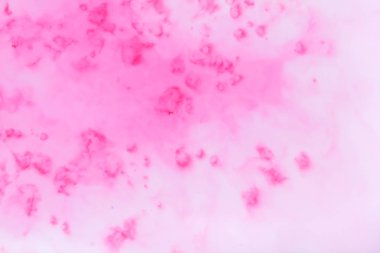 Beyaz sıvı, pembe holografik özgeçmişlerine pembe boya lekeleri süt, kozmik desen, minimalizm, pop art doku Tasarımcısı, sanat için soyut