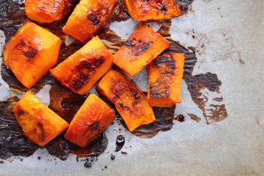 Kabak, kabak fırında, ev yapımı yiyecek, vegan gıda, sağlıklı gıda, turuncu kabak kavurma tavası, rustik pişmiş sebze, pop art, tatlı bir diyet sırasında tatlım, turuncu sebzeli