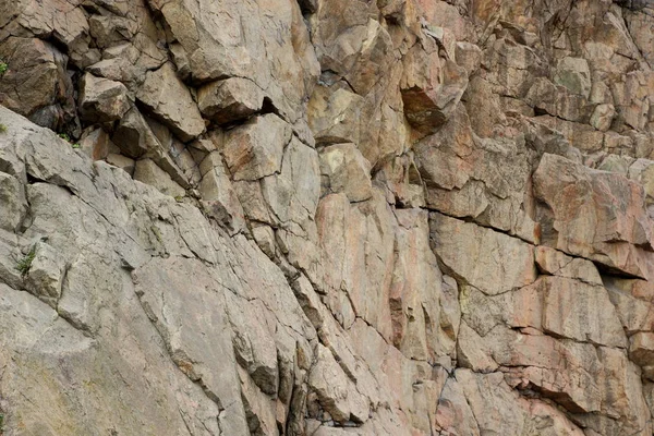 Granitfelsen Mit Verwerfungen Hintergrund Alter Steine Tektonische Bewegungen Zerstörung Einer — Stockfoto