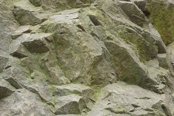 花岗岩断层 古石背景 构造运动 花岗岩墙体破坏 地球生态问题 气候变化 自然格局 — 图库照片