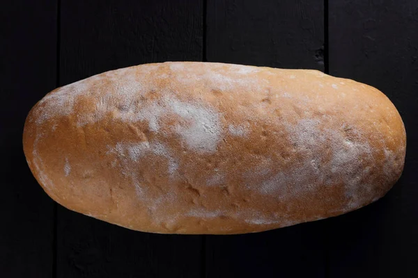 Kulatý Chleba Černém Pozadí Chléb Kamen Tmavých Deskách Těsta Pro — Stock fotografie