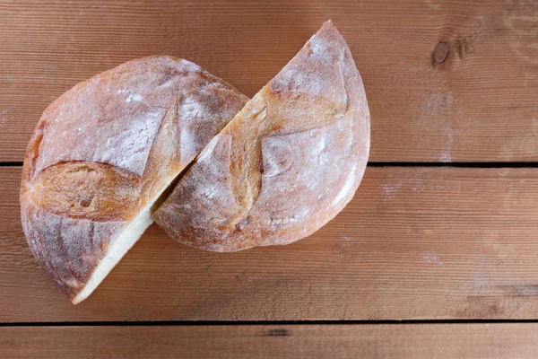 Sliced Bread Wooden Background Two Halves Wheat Bread Plate Pine — Stock Photo, Image