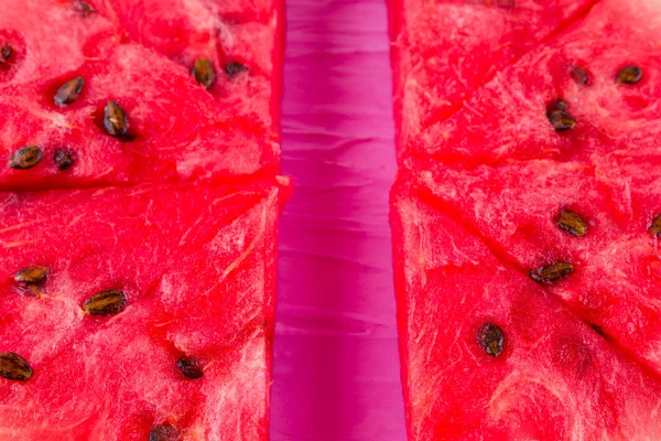 Wassermelonenscheiben Auf Rosa Hintergrund Wassermelone Scheiben Geschnitten Mit Kernen Kreatives — Stockfoto