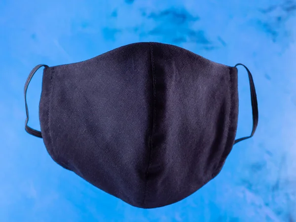 Beschermend Masker Antivirusmasker Gemaakt Van Katoen Zwart Gezichtsmasker Tijdens Een — Stockfoto