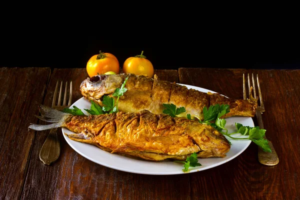 Doi pești prăjiți — Fotografie, imagine de stoc