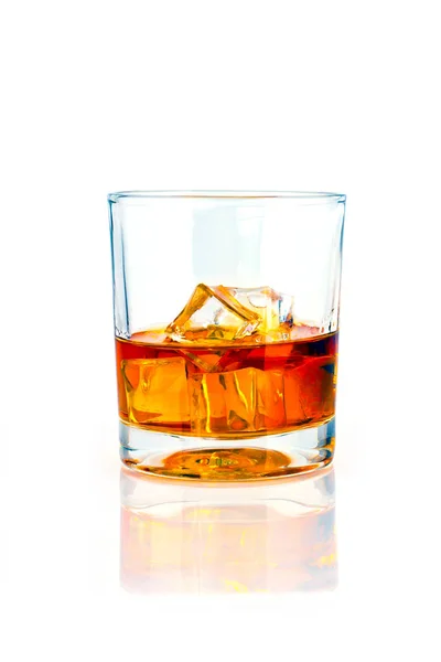 Whisky met ijs — Stockfoto