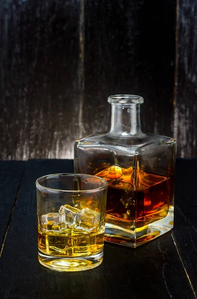 Whiskey with ice — Stock Photo, Image