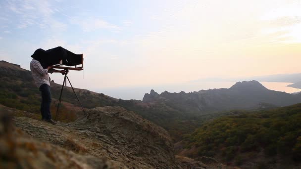 Fotoğrafçı fotoğraf çekimi — Stok video