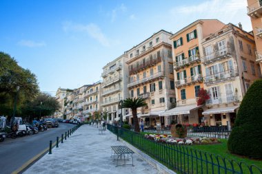 Corfu - Yunanistan, 21 Ekim 2016: Şehrin tarihi merkezine.