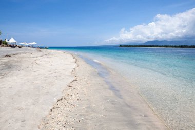 Okyanus ve tropikal kumlu plaj arka plan