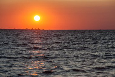 Denizde gün batımı