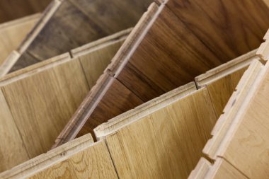 Tahta parke parçaları, döşeme tahtaları.