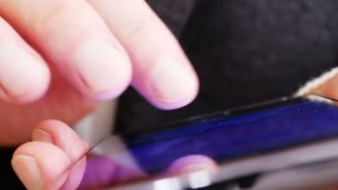 4 K cep telefonunda SMS yazma