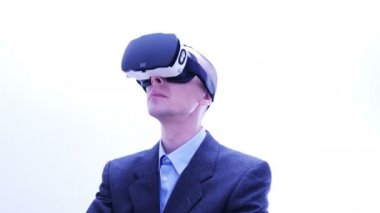 VR-kulaklık - 4 K kullanarak iş adamı