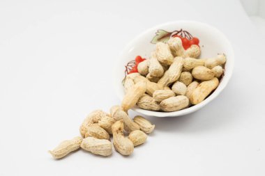 Fıstık haşlanmış, Tay snack.