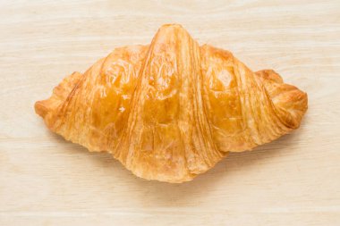 Kruvasan ekmek tereyağı.