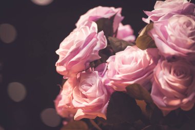 Retro vintage tarzı gül pembe dekorasyon.