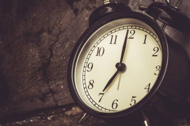 Saat 7'retro vintage saat kahverengi renk tonu.