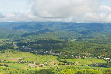 Tayland güzel yüksek doğa yeşil dağ görünümü manzara