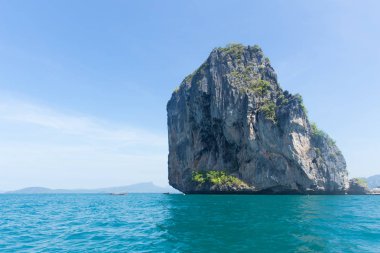 Ada deniz deniz manzarası Tayland okyanus seyahat arka plan yaz sezonu.