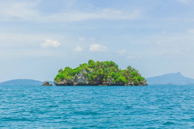 Ada deniz deniz manzarası Tayland okyanus seyahat arka plan yaz sezonu.