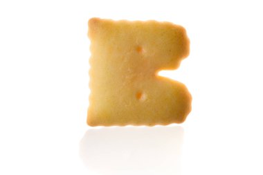 Beyaz yolu ile izole mektup B kurabiye bisküvi İngilizce sermaye yazı tipi.