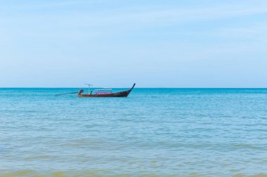 Denizdeki tek tekne.