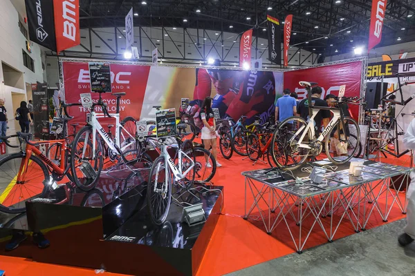 Internationale Bangkok fiets 9e 2017. Grootste fietsen fiets Expo in Thailand, Trend van fietsen populair en fiets voor papa Azië is nieuwe grote doelstelling van fietsen markt consumenten. — Stockfoto