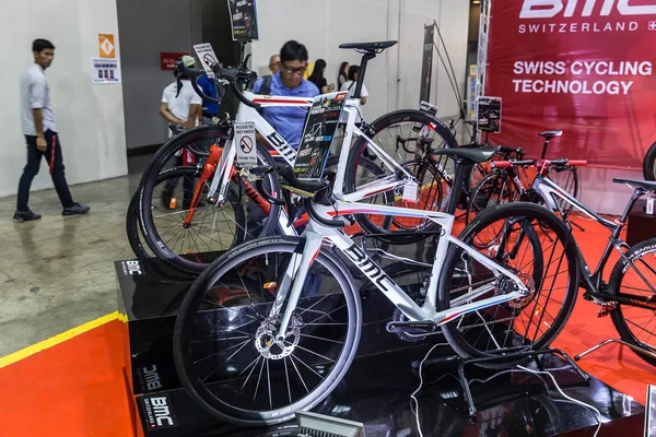 Internationale Bangkok fiets 9e 2017. Grootste fietsen fiets Expo in Thailand, Trend van fietsen populair en fiets voor papa Azië is nieuwe grote doelstelling van fietsen markt consumenten. — Stockfoto