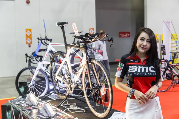 Internationale Bangkok fiets 9e 2017. Grootste fietsen fiets Expo in Thailand, Trend van fietsen populair en fiets voor papa Azië is nieuwe grote doelstelling van fietsen markt consumenten. — Stockfoto