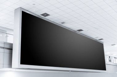 Büyük reklam panosu. Siyah reklam panosu öncülüğünde metin için boş boşluk.