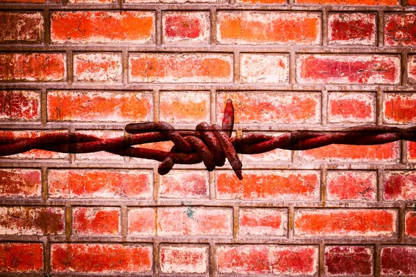 Τοίχος κόκκινο τούβλο, τείχος ασφαλείας έννοια. — Φωτογραφία Αρχείου