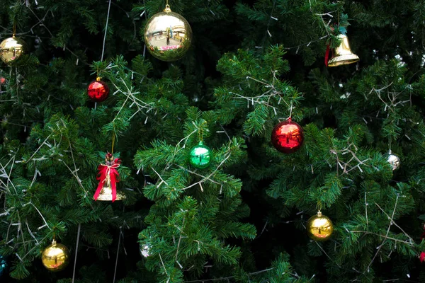 Рождественские елки украшения для фона . — стоковое фото