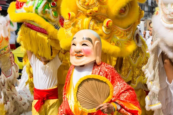 Dança do dragão chinês em Bangkok China Town in Vegetarian Festival Na Tailândia 30 Agosto 2016 . — Fotografia de Stock